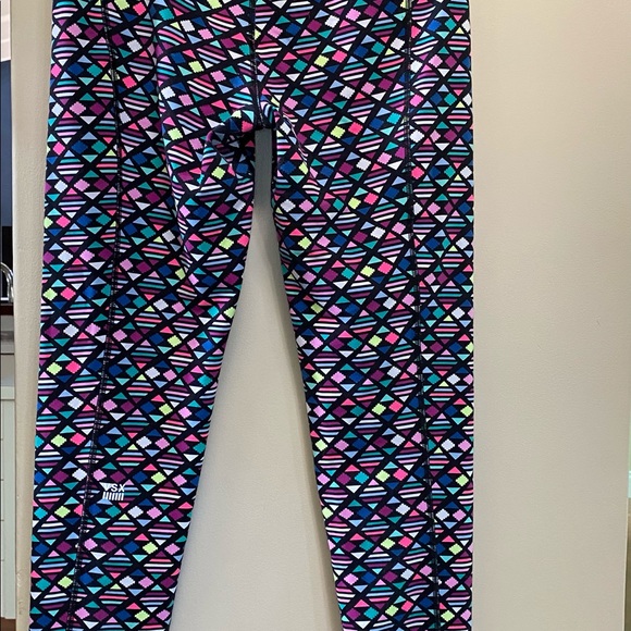 Two pairs of Victoria’s Secret sport leggings - Picture 7 of 10